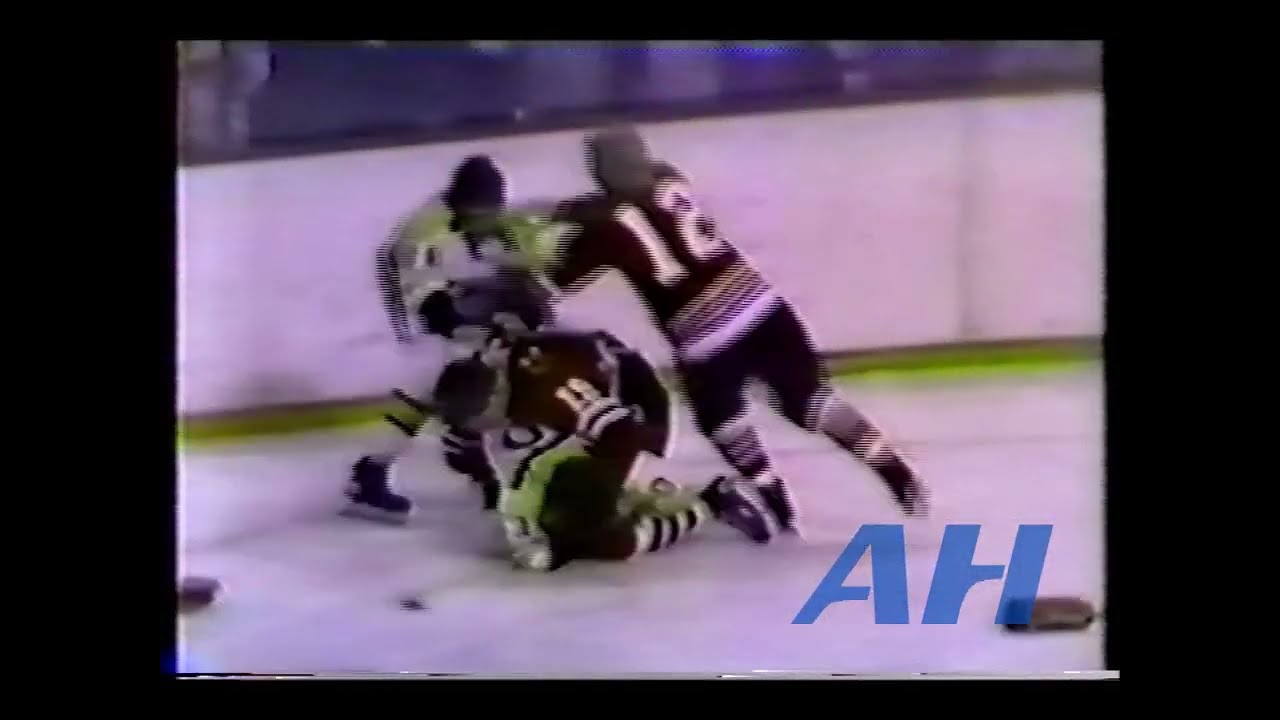 NHL Nov. 26, 1970 Boston Bruins v Chicago Blackhawks (melee) Rick Smith v Dan Manloney