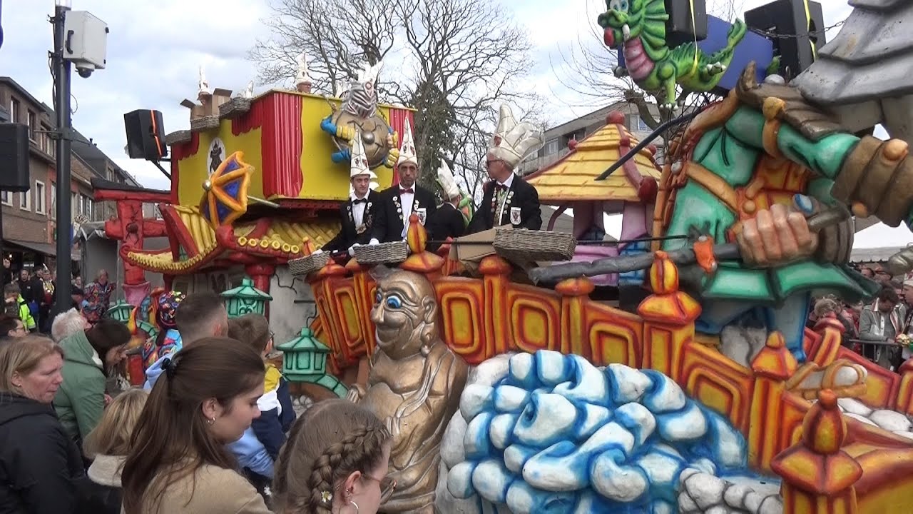de volledige paas carnaval stoet van Lummen ( Limburg ) op 1 Apil 2024