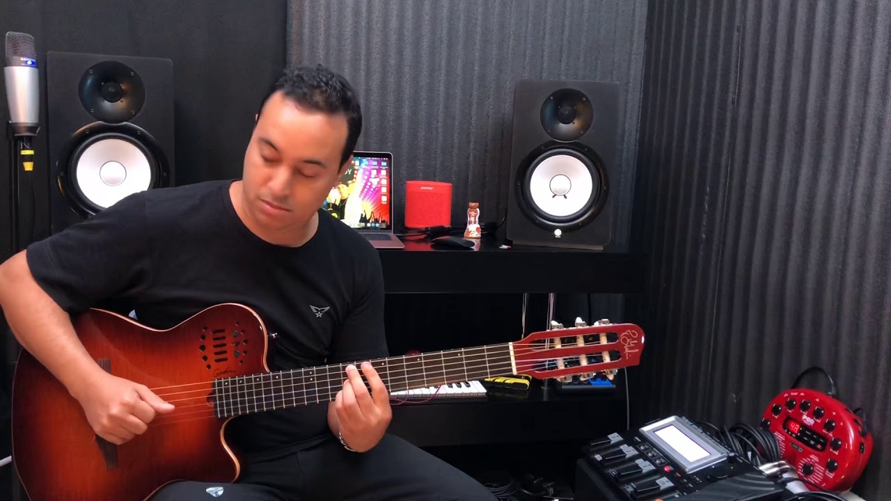 Starsky Montesinos en casa Godin ACS SA Roland Gr 55