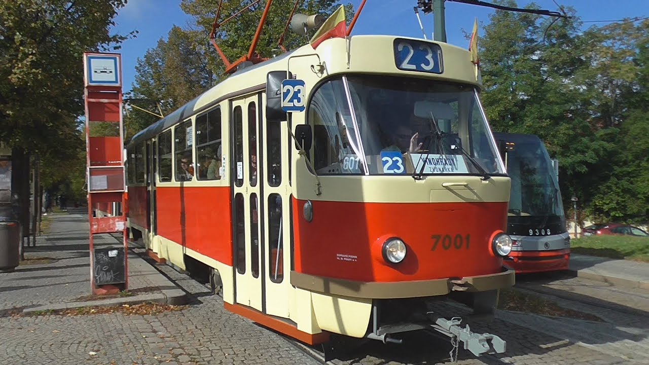 Tatra T3 trams on Prague's route 23 / Klasszikus Tatra villamosok a prágai 23-as vonalon