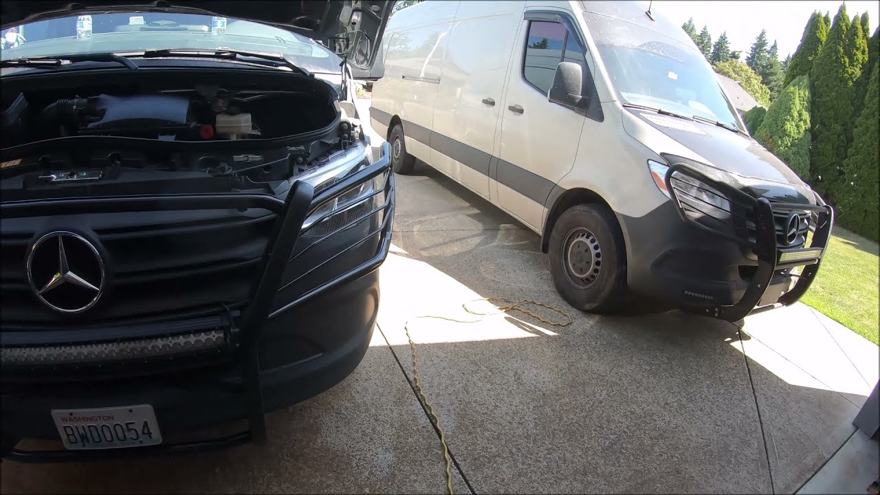 Mercedes Sprinter 2020. ЗАМЕНА МАСЛА И ФИЛЬТРОВ. СКОЛЬКО СТОИТ. OIL CHANGE.