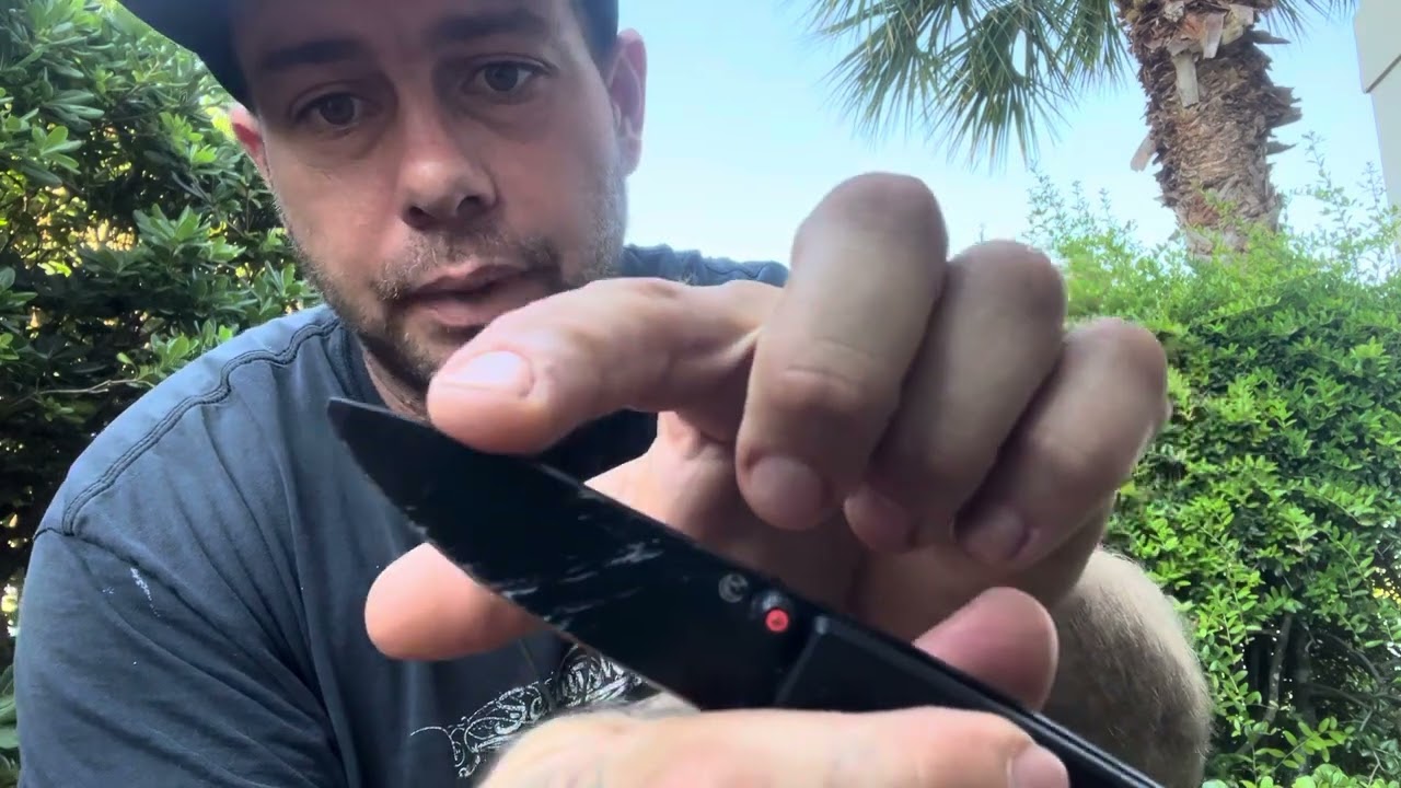Glow Rhino Fermi / warning ⚠️ to all knife manufacturers!!!