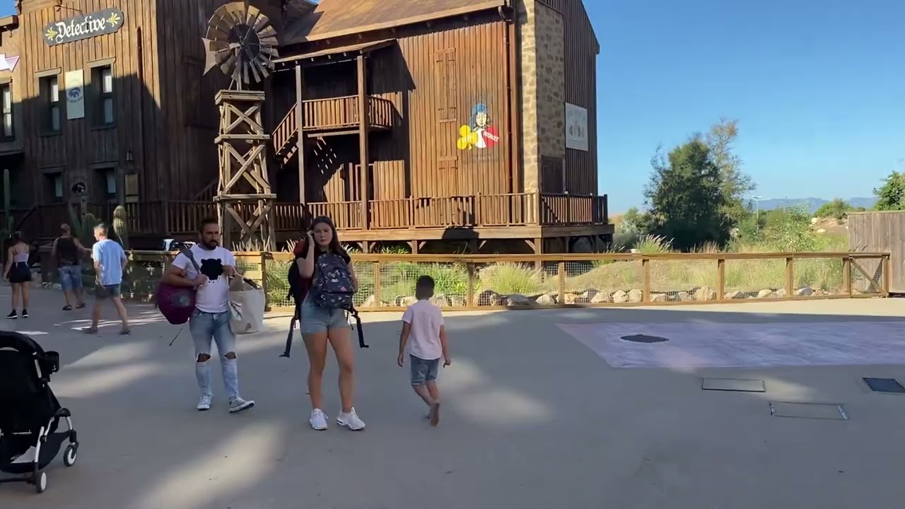 Walk from Hotel Colorado Creek to PortAventura Park