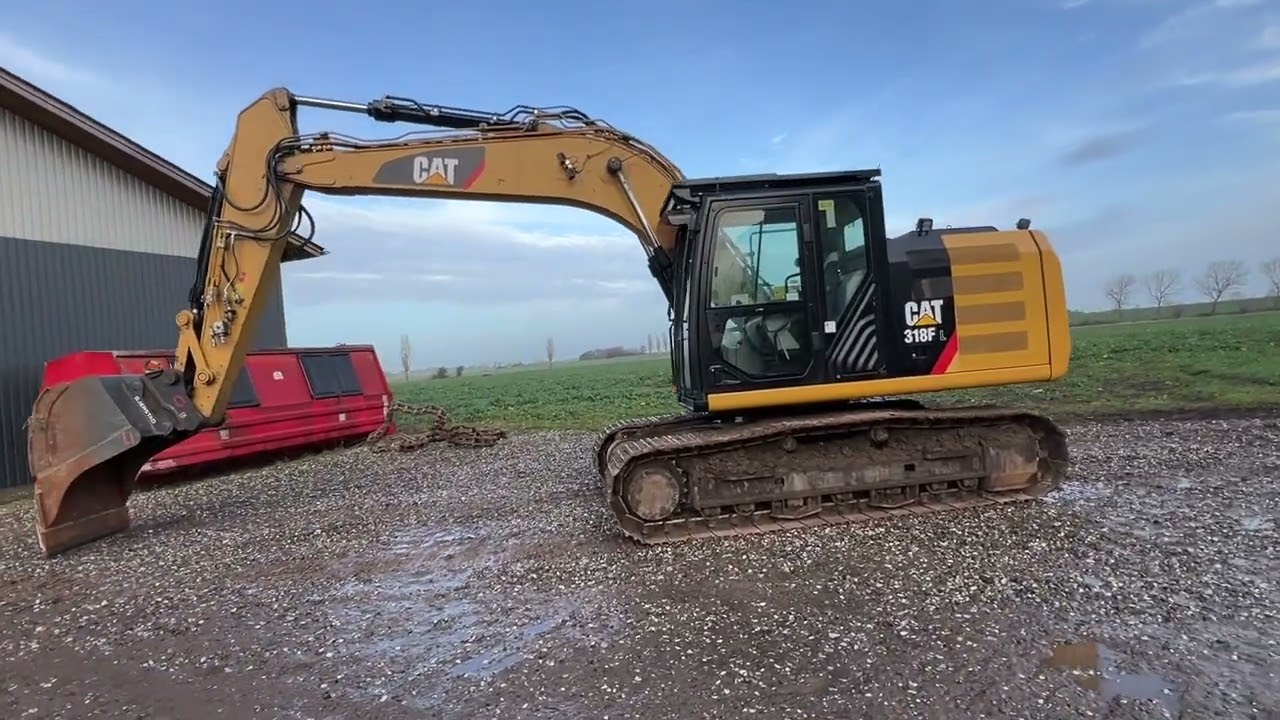 Caterpillar 318F L - årgang 2019 til salg på www.fymasauctions.dk