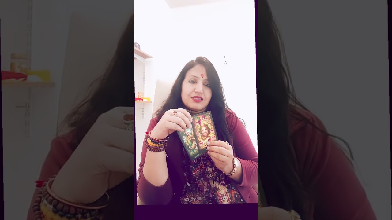 Waiting for someone?? Divine message is just for you.. Don't skip ❣️#tarot #lovereading