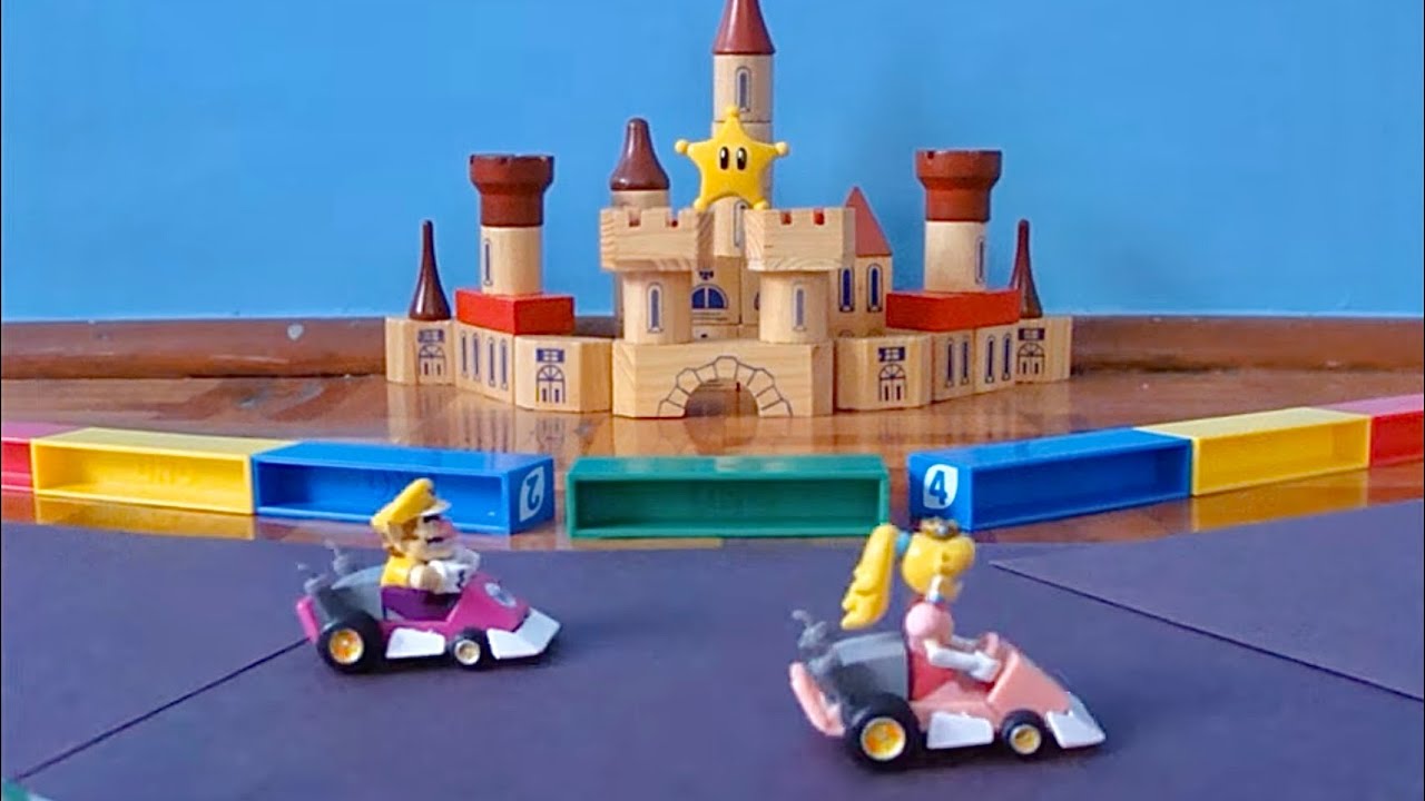 Mario Kart Stop Motion - Peach Circuit