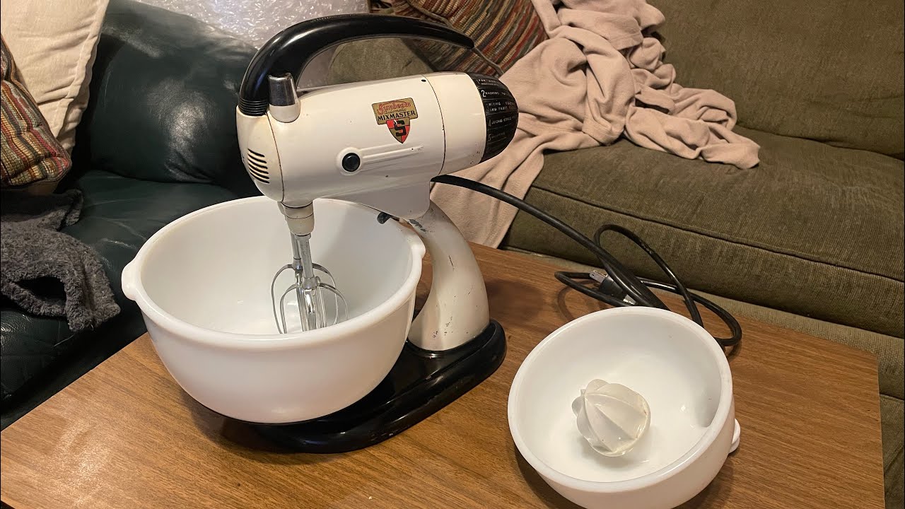 Vintage Sunbeam Mixmaster model 7B Mixer