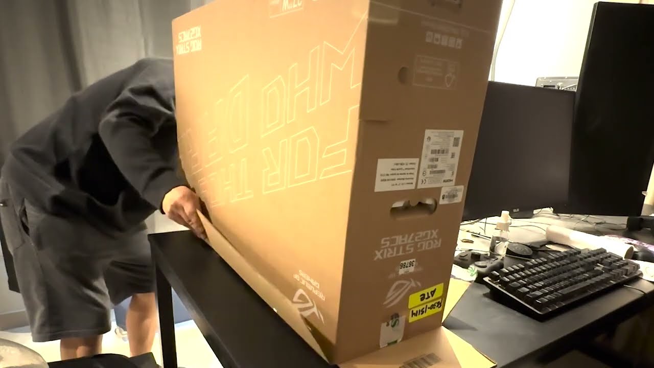 Unboxing Monitor Asus ROG STRIX XG27ACS