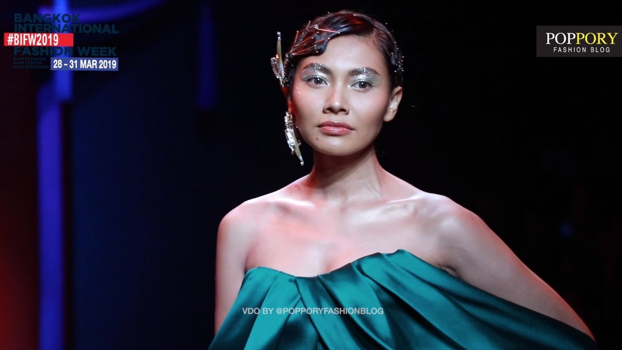 แก้ม วิชญาณี เดินแบบแฟชั่นโชว์ TUBE GALLERY | BIFW2019 | VDO BY POPPORY