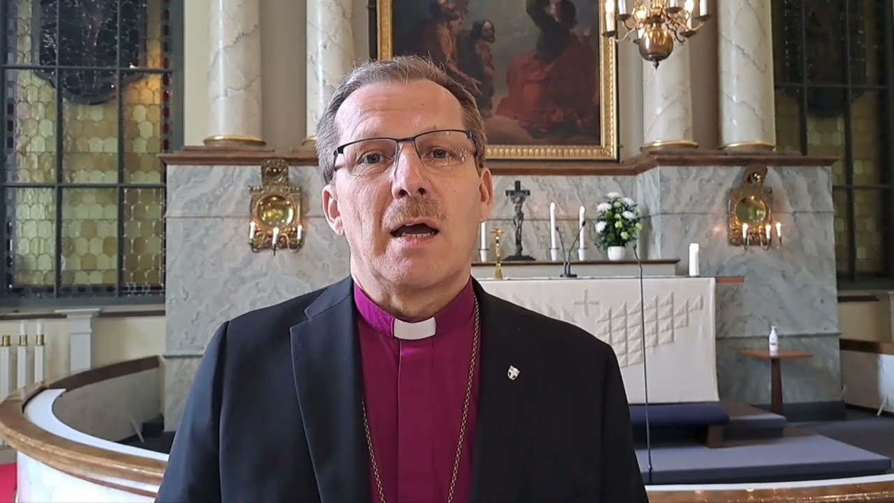 Oulun tuomiokirkon virtuaaliesittely - piispa Jukka Keskitalo kertoo kirkosta