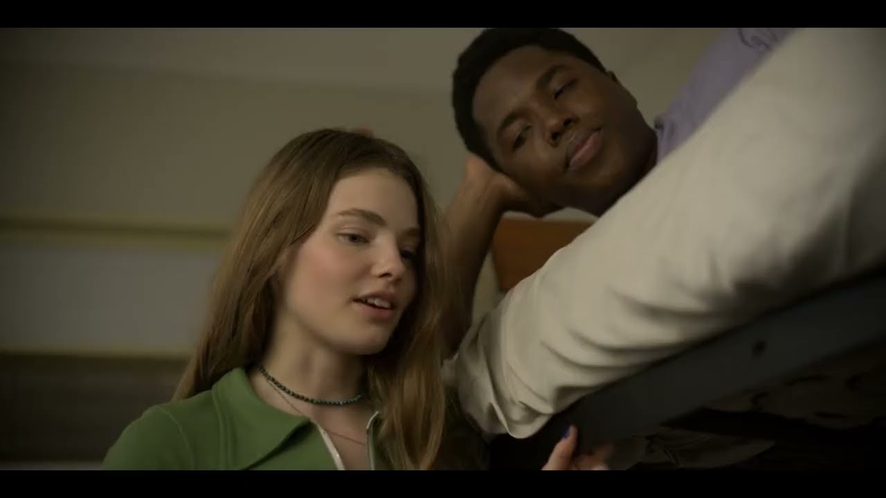 Ask Me Anything by The Strokes - Looking For Alaska 1x02 Music Scene