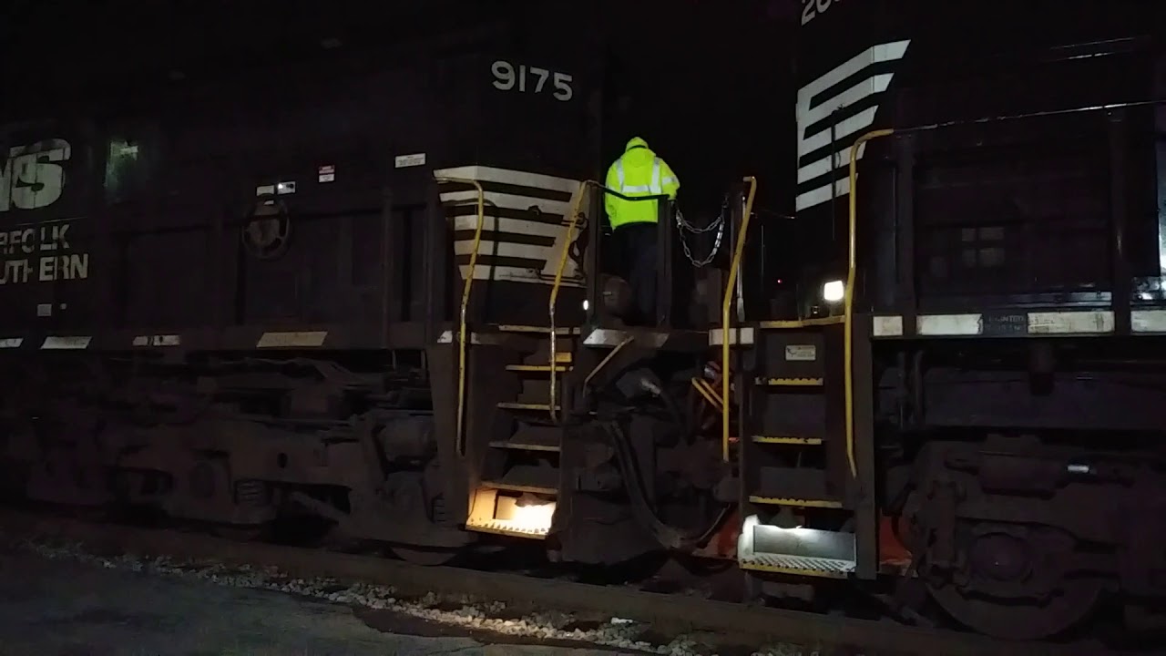 NS172 ARRIVES AT GREENVILLE!(2)