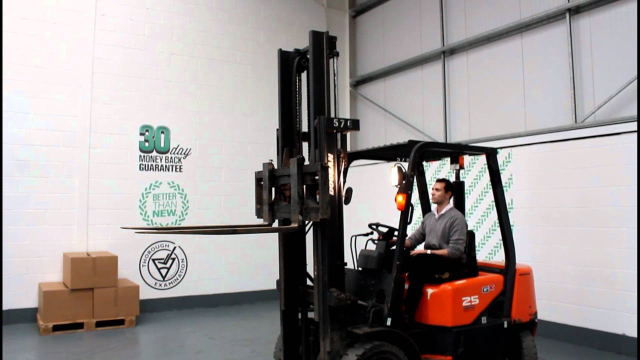 576 Doosan Diesel 2500KG Used Counterbalance Forklift Truck.MOV
