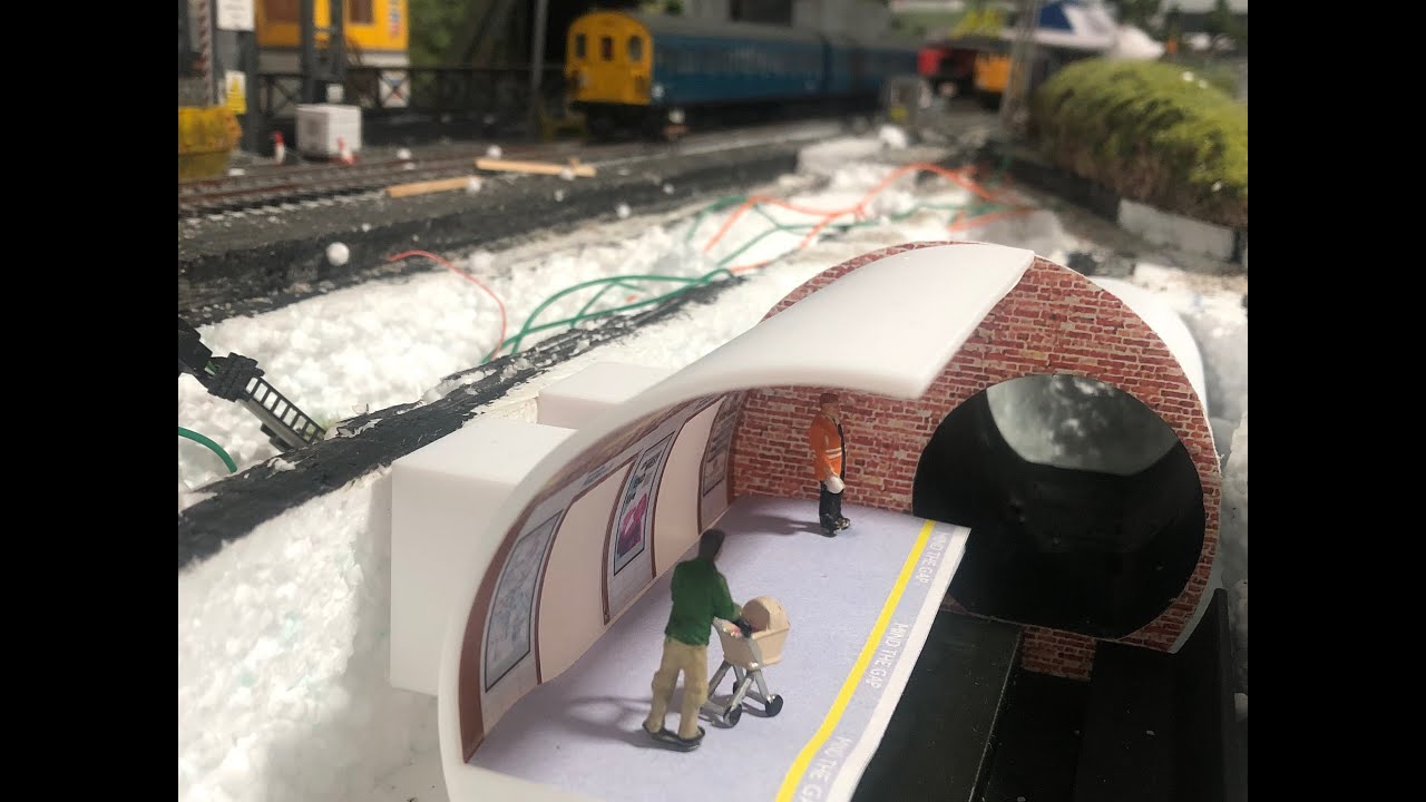 Medway Model Railway - New Layout Build Underground Station -122
