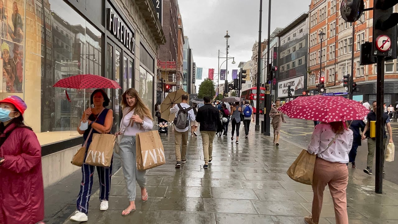 London Rainy Walk | Central London Oxford Street busy on Weekend afternoon| 2021
