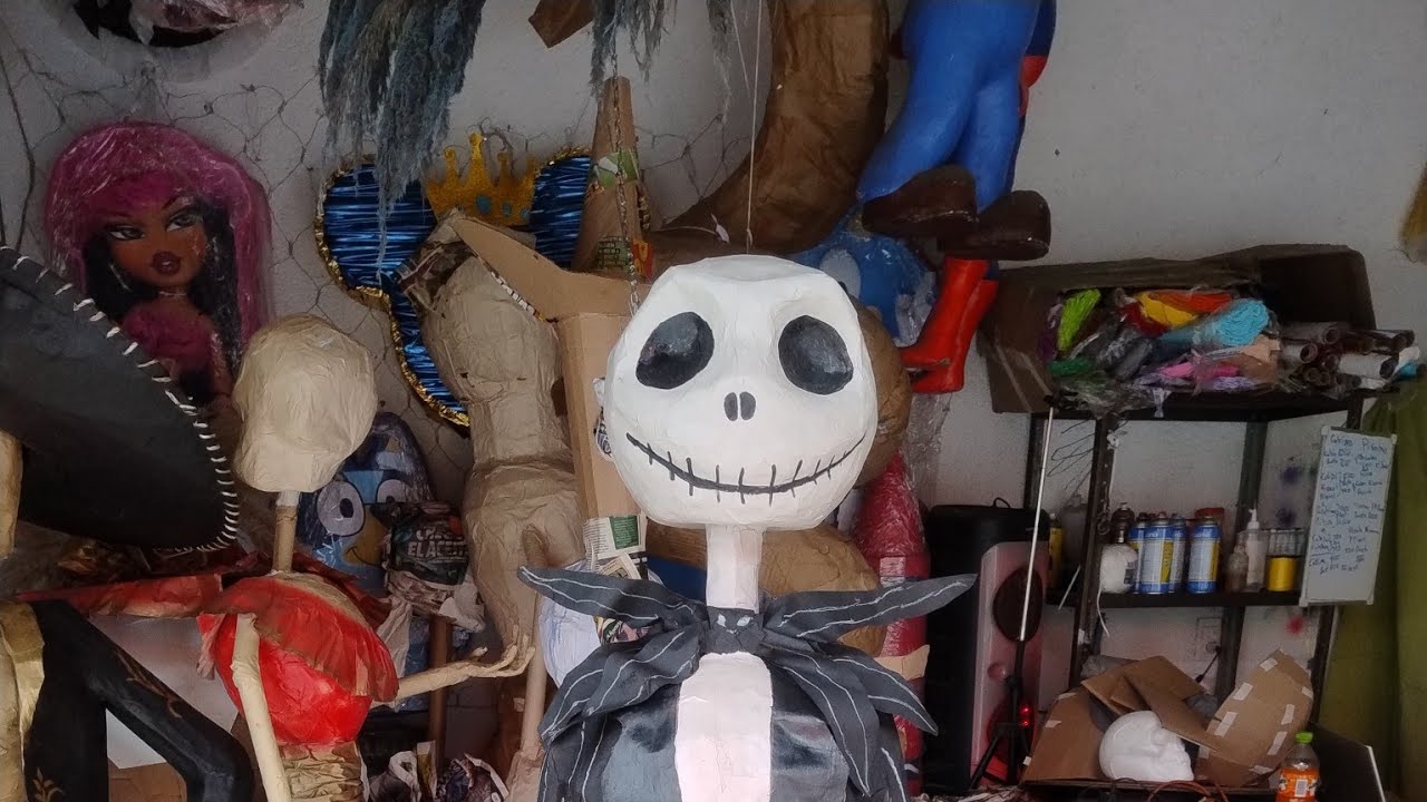 Como hacer un Jack Skellington de carton