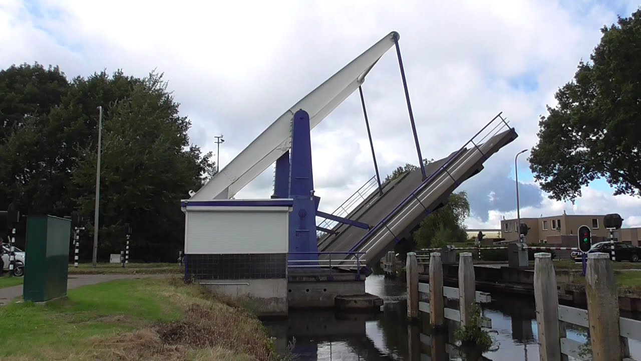 Brugopening Edisonbrug Hoogeveen Ophaalbrug Drawbridge/ Pont Levis/ Klappbrücke