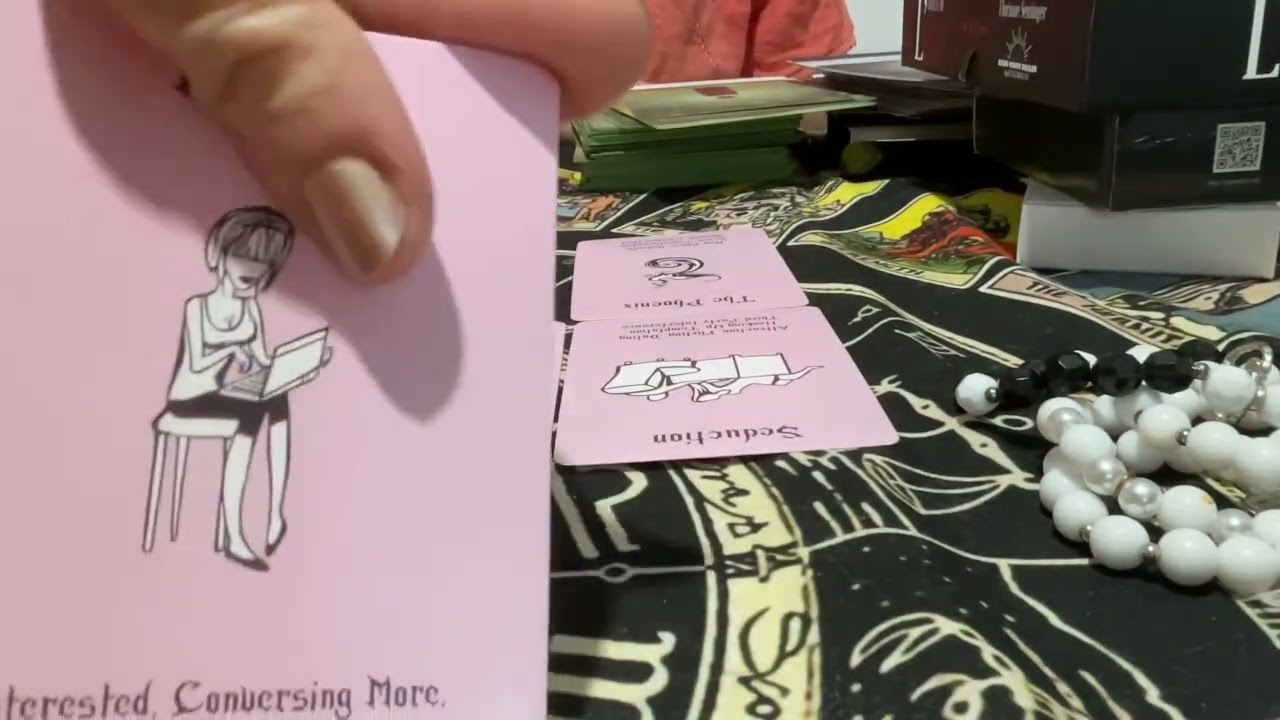 CAPRICORN♑️ AMINTIRILE CU TINE IL/O BANTUIE👻NU SE VA LASA PANA CAND…#tarot #lovestory 