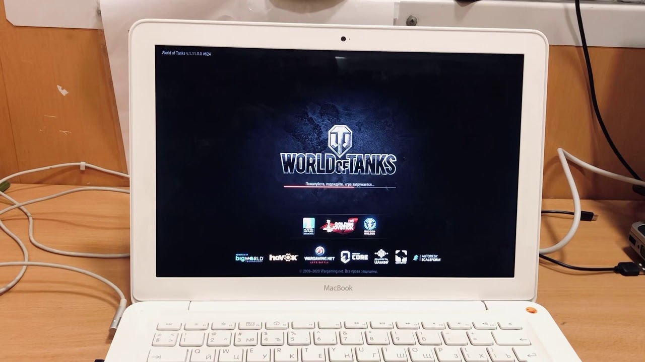 Macbook 2010 A1342, games World OF Tanks, Counter-Strike Source, Hades in 2021!