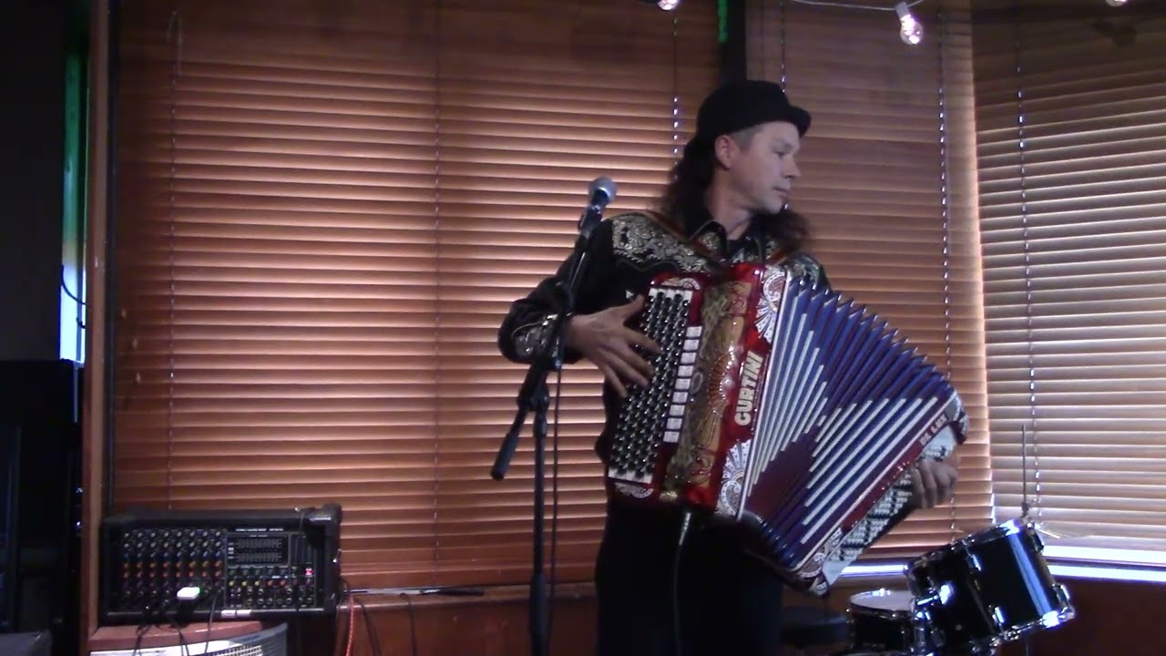 Miljoona Ruusua 5-7-25-Pub23, Kouvola