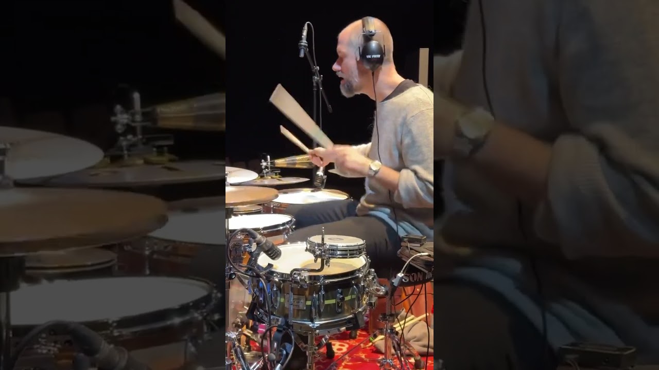 Benny Greb warming up at the Europe Drum Show!