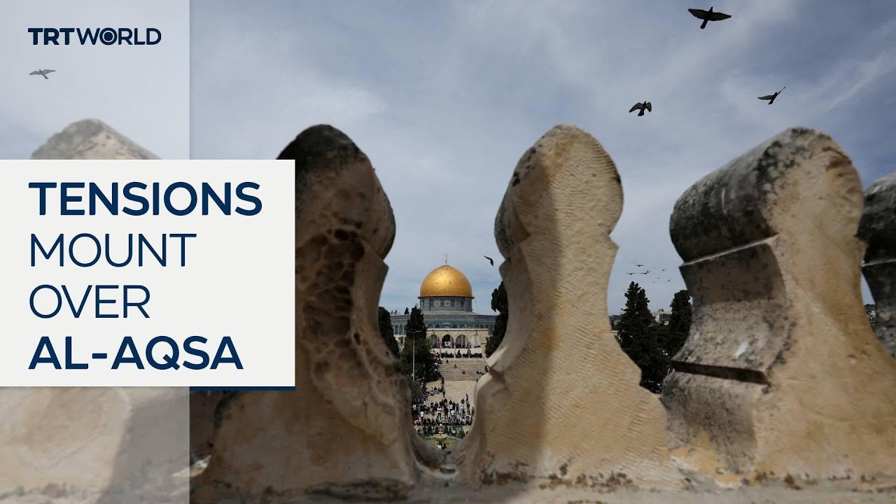 Hundreds of radical Orthodox Jews storm Al-Aqsa compound