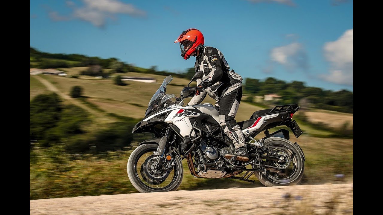 Motosx1000: Test Benelli TRK 502X