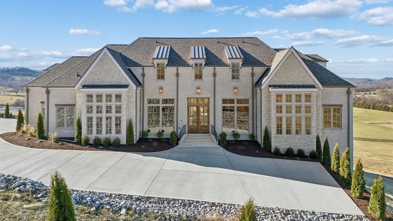 THESE 2 LUXURY HOMES PUSHED THE LIMITS OF WHAT’S POSSIBLE