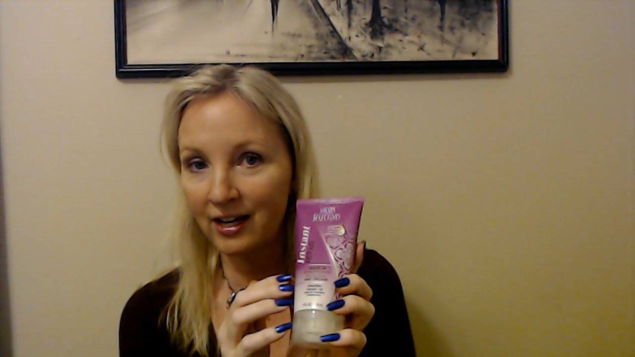 ASMR | What's In My Cabinet?  (Whispered Show & Tell)