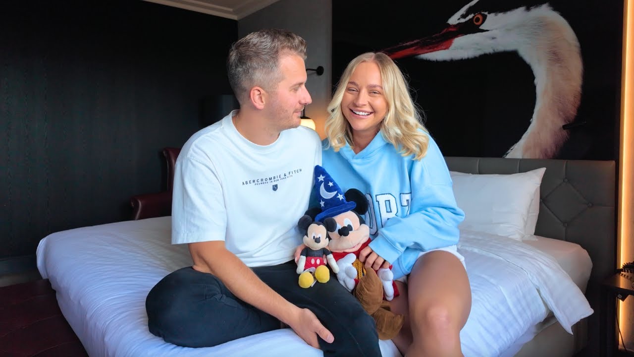 Walt Disney World Travel Day (Dry run 👀) | Radisson Red Stay AND Disney World Q&A 🐭✨💗