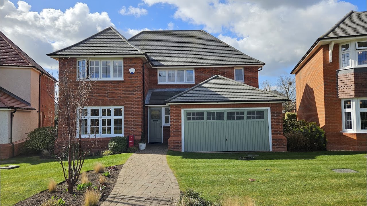 REDROW | The SUNNINGDALE | 4-bed | POV tour.