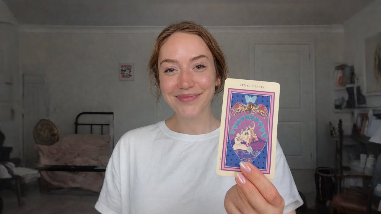 Someone Wants to Have It All with You | Tarot Reading | Strong Pull and Connection