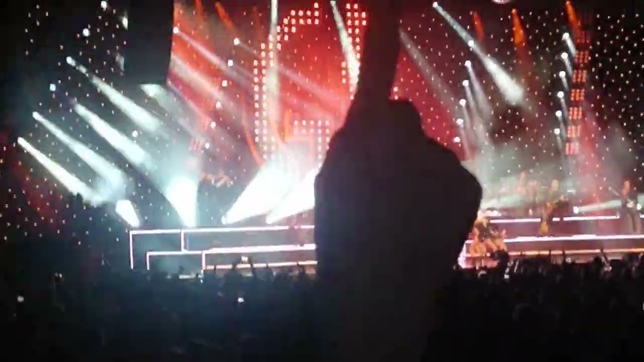 Gary Barlow cardiff arena Shine 5th December 2021