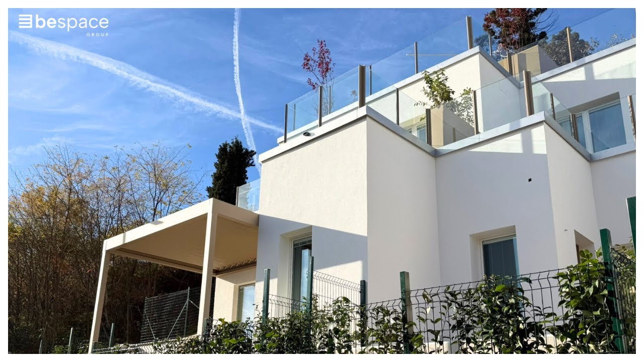 Vivere il comfort: scopri la villa campione - Patio Houses a Pura (Ticino)