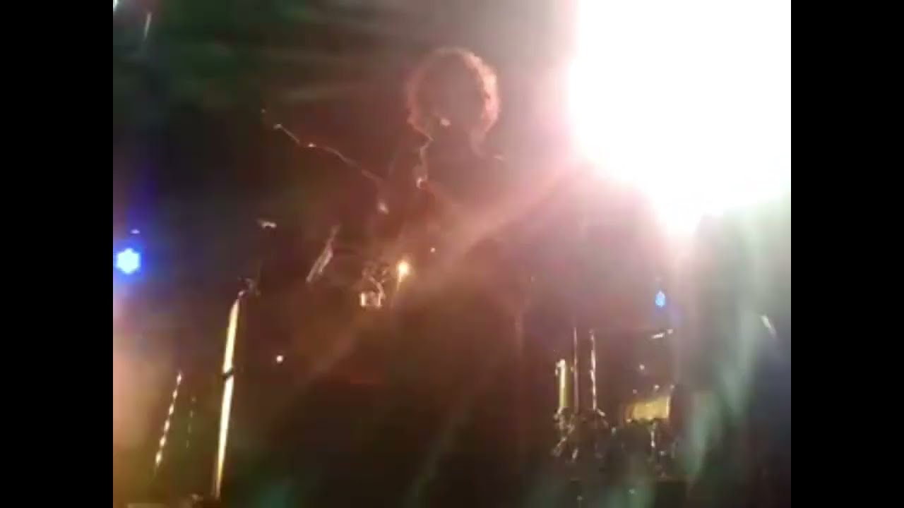 Last Dinosaurs - Evie (live)