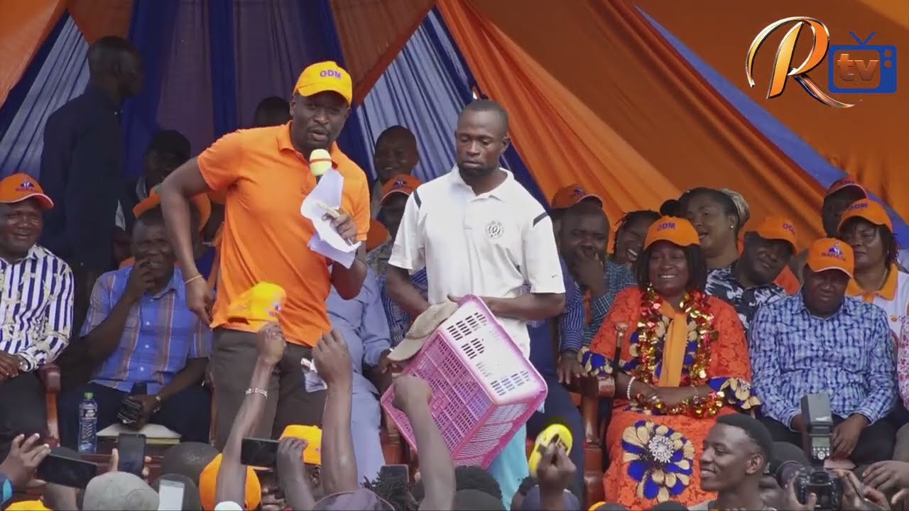 Nairobi Senator Edwin Sifuna changes the life of a Kakamega hawker who was mugged by hired goons