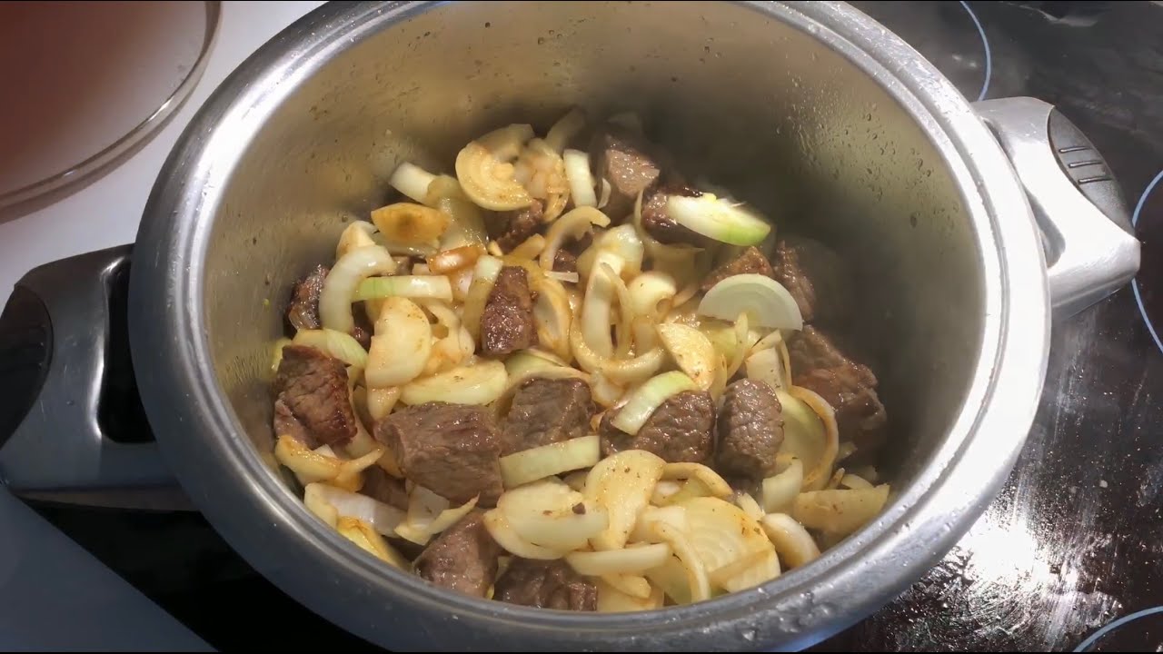 Comlek  me Mish Vi&ccedil;i -- Beef Stew / Gatim traditional