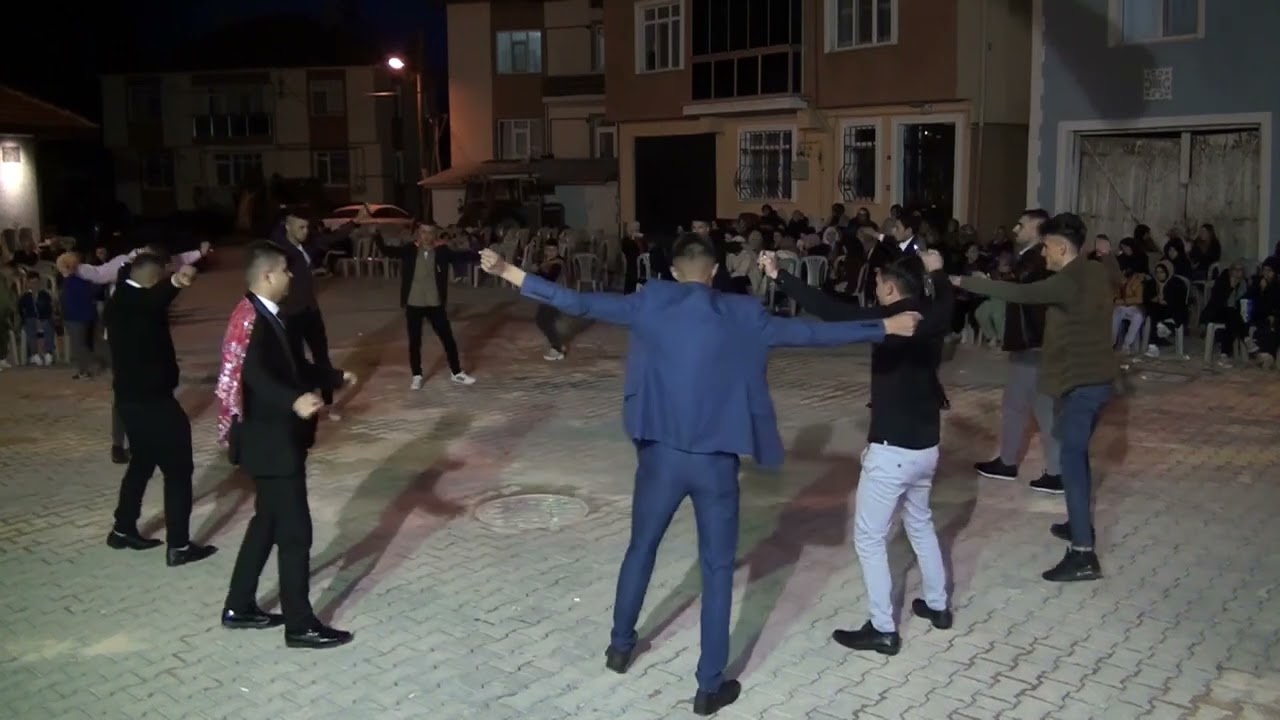 Kütahya Merkez Zığra Mahallesi Gençleri - Mehmet Kapal Eşliğinde