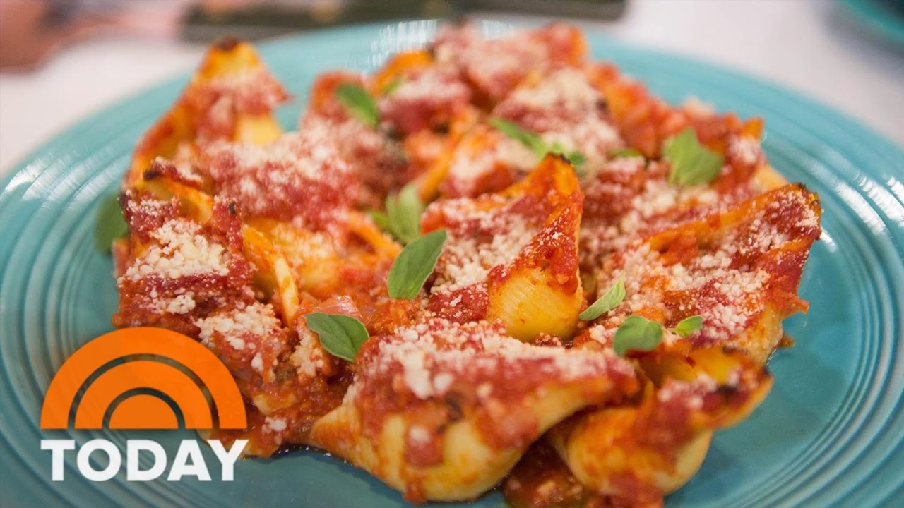 Reed Alexander’s Budget-Friendly Recipes: Stuffed Shells, Caprese Salad | TODAY