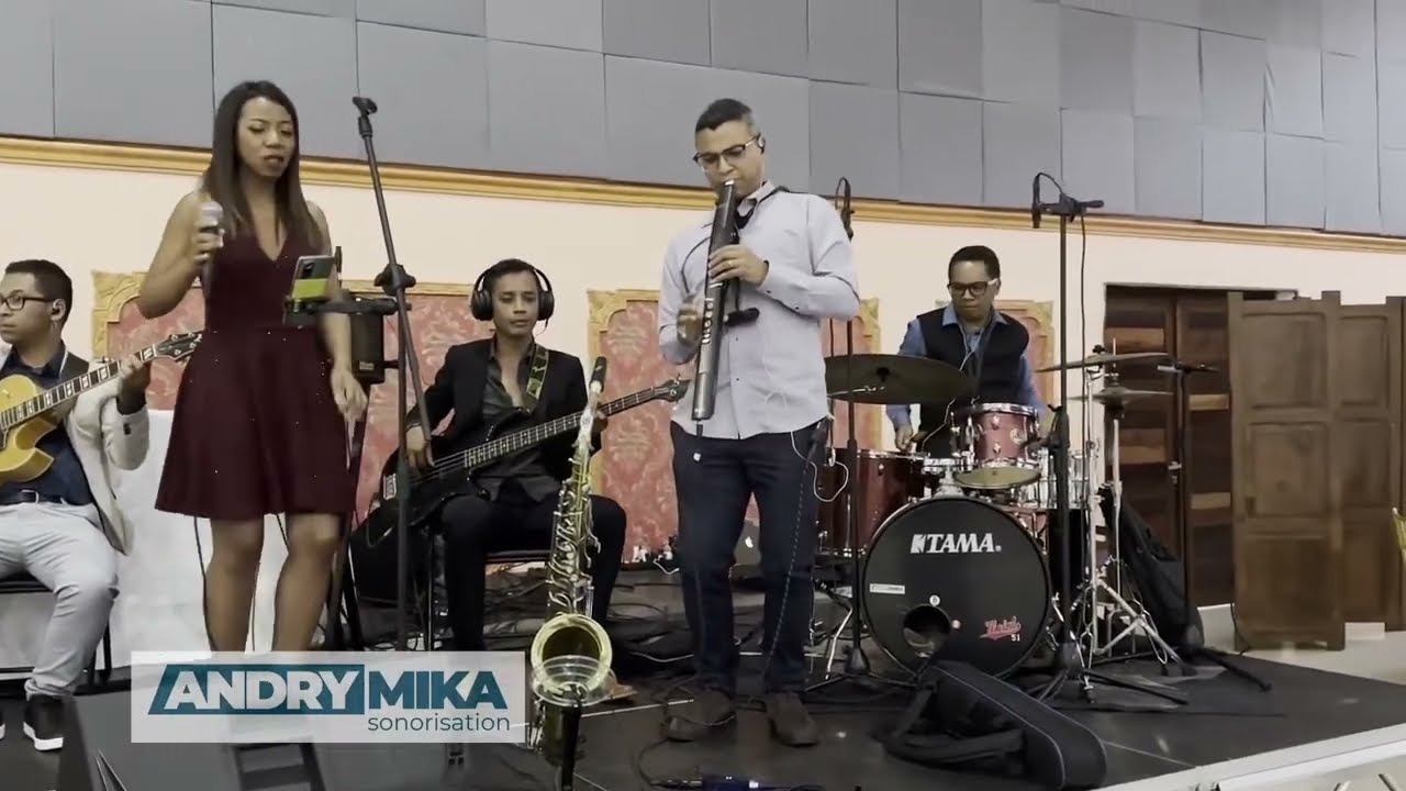 LA VIE EN ROSE (Edith Piaf)- WEAVER BAND (Yrinaf,Joro R.,Andry Mika,Njaka,Josia R.)(TRIFINITY SOUL)