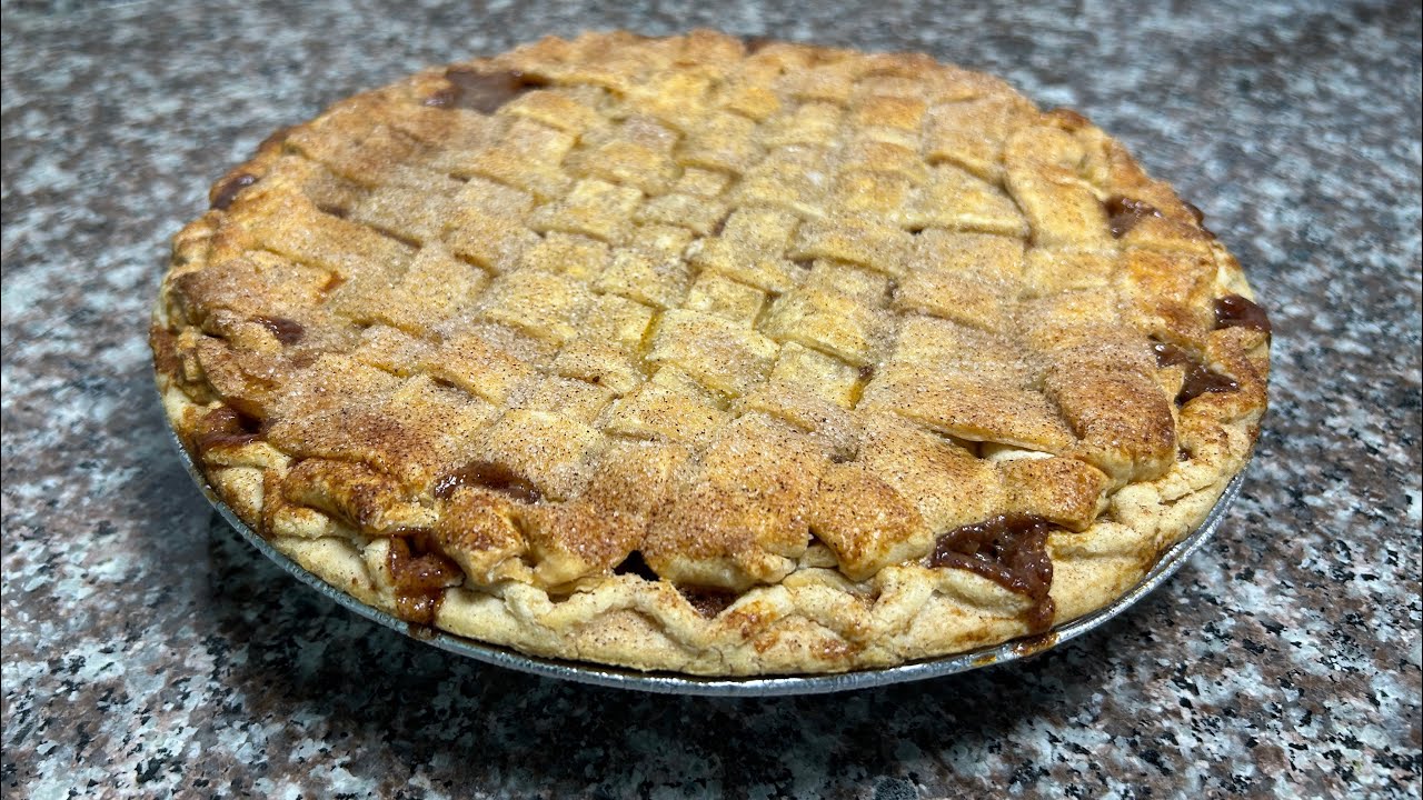 Dominican Style Apple Pie 