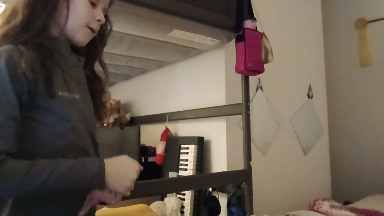 Clean my room before my little vac