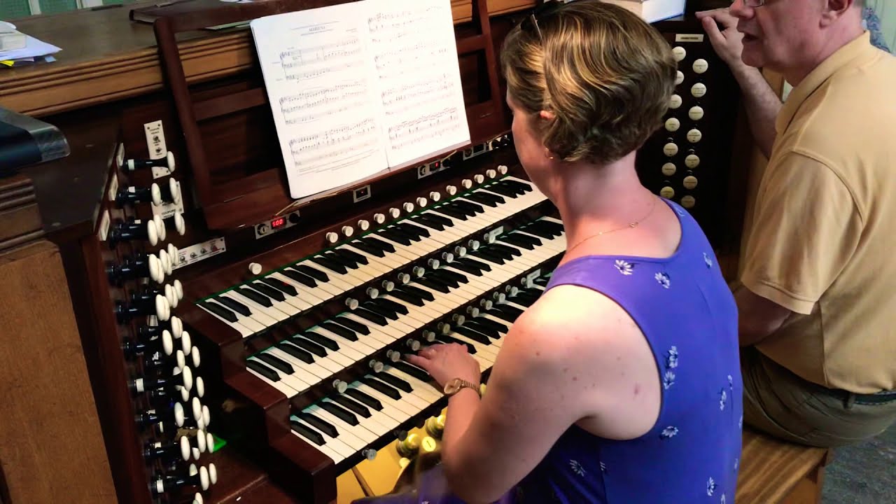 Pat Rozeboom playing at Notre Dame de France
