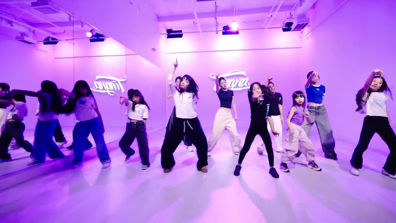 Yili - Int. Kpop