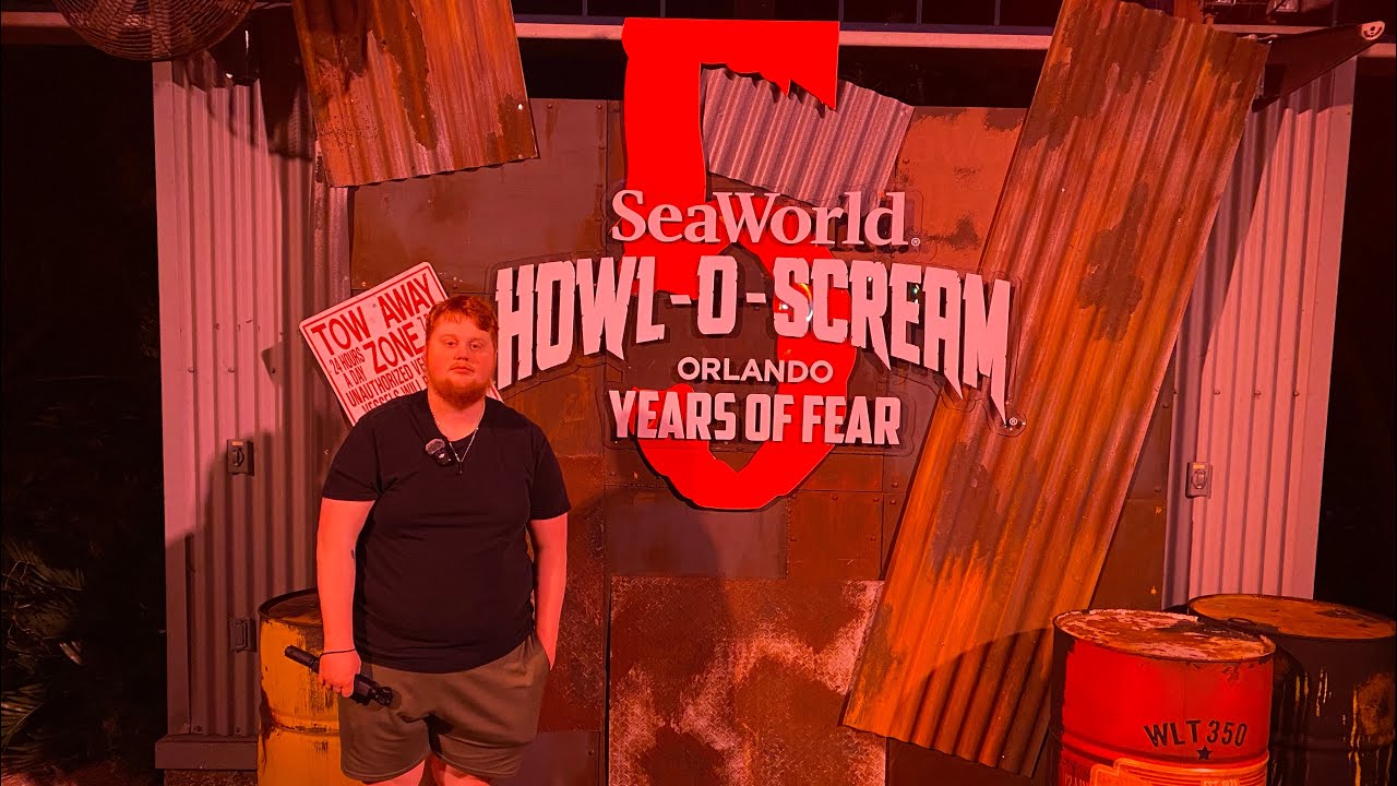 Halloween Night at Sea World Orlando Howl O Scream! | haunts, scarezones, and more!! 