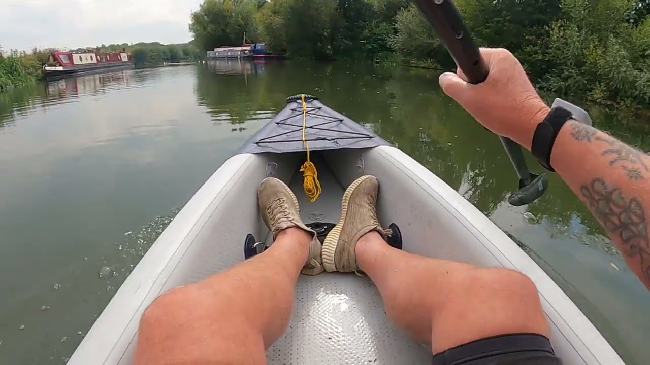 Razor X1 Dropstitch Kayak on the River Avon with the Hiqmar       e-fin motor