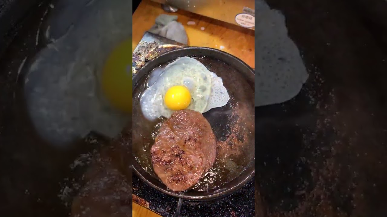 Chinese Street Food - Comida de Rua Chinesa (Carne, Macarr&atilde;o e Ovo)