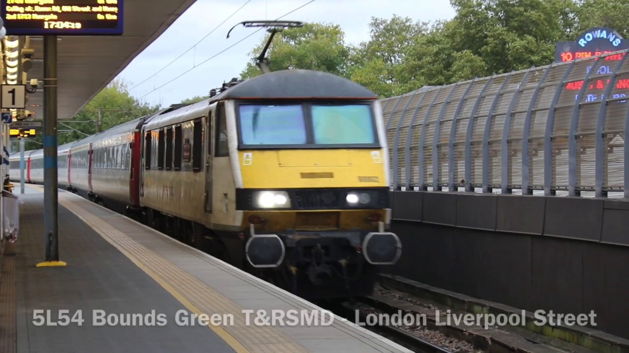 RARE: Greater Anglia Class 90 Set passing Finsbury Park! 11/10/19
