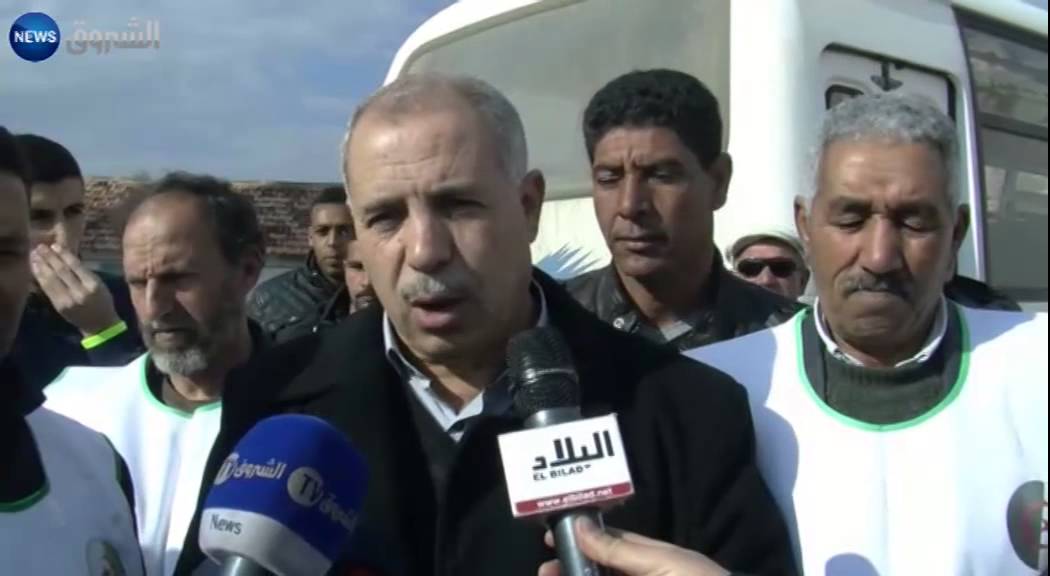 البويرة: جمعية كافل اليتيم تكرم طلبة زاوية سيدي خالد