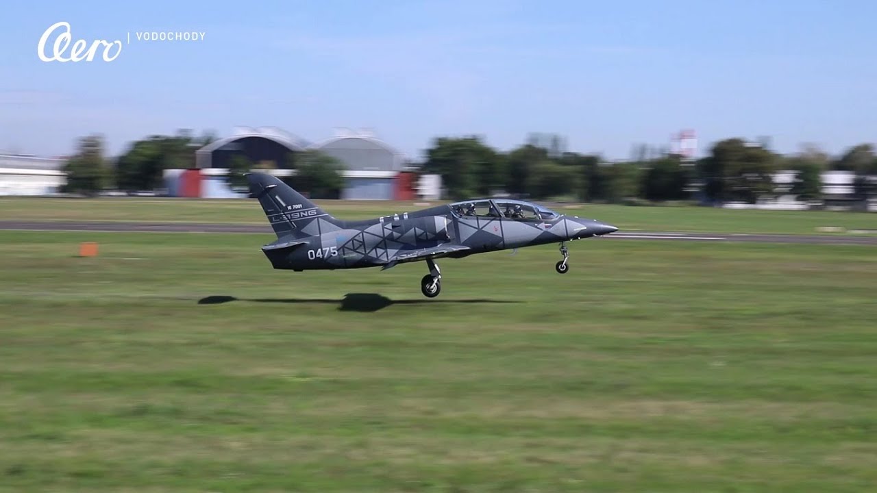 Grass landing and take-off test with L-39NG